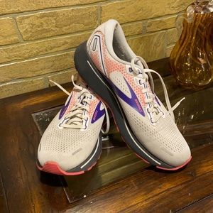 Brooks Ghost 14 size 10.5